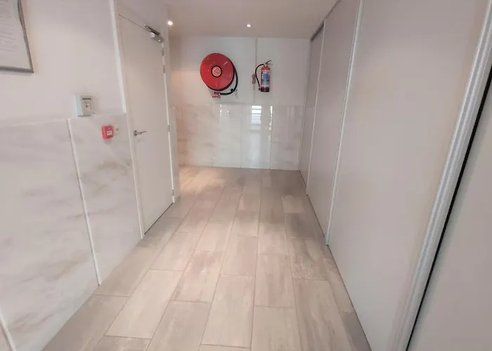 Marjori Met Gratis Parkeerplaats *