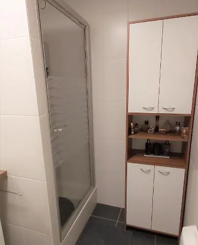 Marjori Met Gratis Parkeerplaats